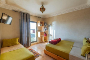 Chillax room for 3P